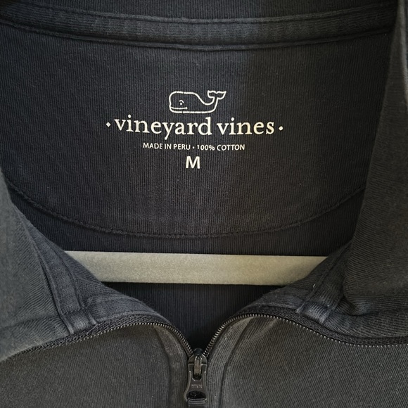 Vineyard Vines Men’s Quarter Zip Size Medium - Picture 2 of 2